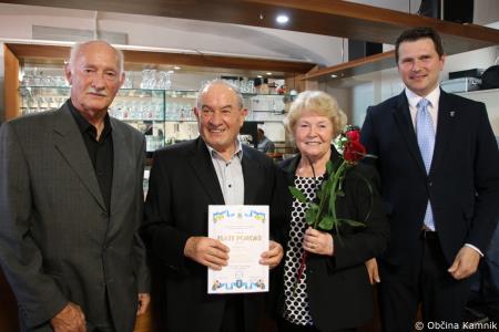 Slavnostna podelitev priznanj in cvetja diamantnim in zlatim parom (24)